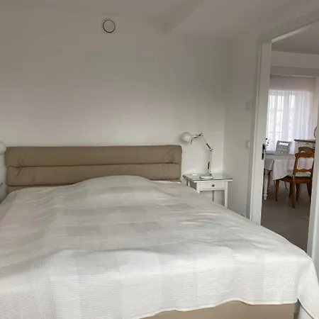 Strandlaeufer Mit Meerblick Und Balkon *