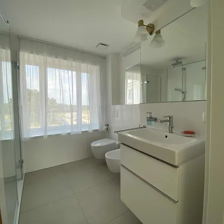 아파트 Strandlaeufer Mit Meerblick Und Balkon